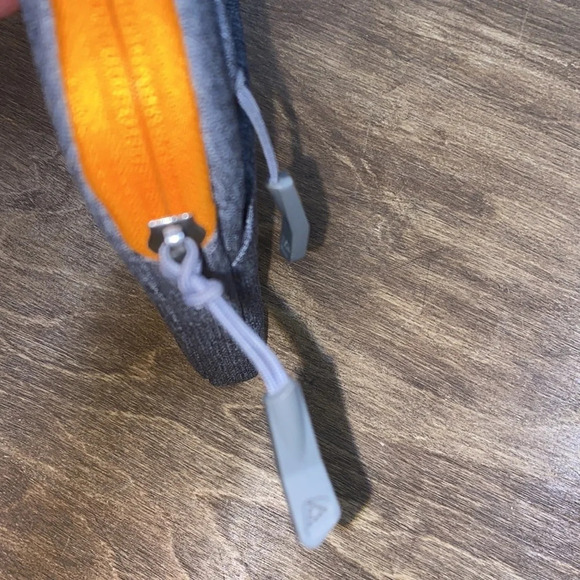 Tomtoc grey tablet sleeve case - Picture 12 of 13